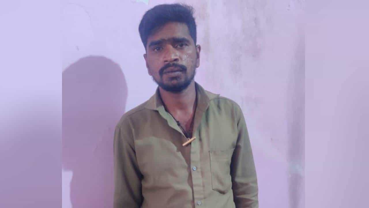 ಪೊಲೀಸ್ ಇನ್ ಫಾರ್ಮರ್ ಎಂದು ಪೊಲೀಸರಿಗೆಯೇ ವಂಚನೆ ಮಾಡ್ತಿದ್ದ ಕಿಲಾಡಿ ಸಿಸಿಬಿ ಬಲೆಗೆ ಪೊಲೀಸ್ ಇನ್ ಫಾರ್ಮರ್ ಎಂದು ಪೊಲೀಸರಿಗೆಯೇ ವಂಚನೆ ಮಾಡ್ತಿದ್ದ ಕಿಲಾಡಿ ಸಿಸಿಬಿ ಬಲೆಗೆ