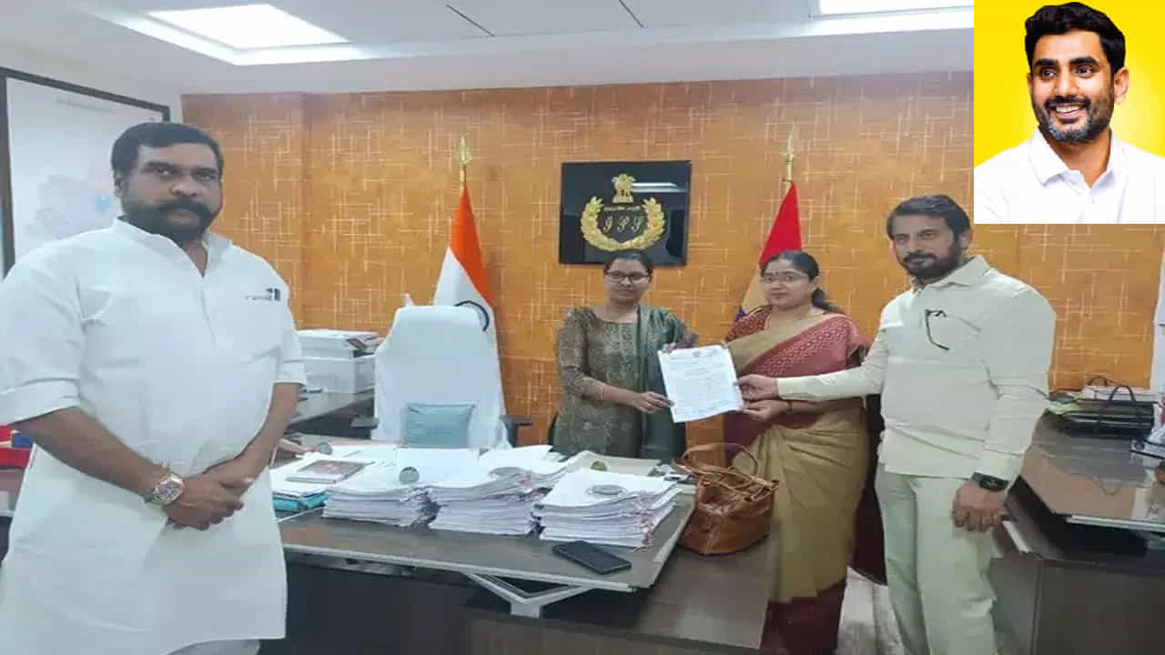 ತೆಲಂಗಾಣ ಅಸೆಂಬ್ಲಿ ಚುನಾವಣೆ: ಚಂದ್ರಬಾಬು ನಾಯ್ಡು ಹೆಸರಿನಲ್ಲಿ ನಕಲಿ ಪತ್ರ ವೈರಲ್, ಸೈಬರ್ ಕ್ರೈಂ ಪೊಲೀಸರ ಮೊರೆ ಹೋದ ಟಿಡಿಪಿ ತೆಲಂಗಾಣ ಅಸೆಂಬ್ಲಿ ಚುನಾವಣೆ: ಚಂದ್ರಬಾಬು ನಾಯ್ಡು ಹೆಸರಿನಲ್ಲಿ ನಕಲಿ ಪತ್ರ ವೈರಲ್, ಸೈಬರ್ ಕ್ರೈಂ ಪೊಲೀಸರ ಮೊರೆ ಹೋದ ಟಿಡಿಪಿ