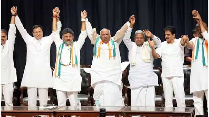 ಕಾಂಗ್ರೆಸ್​ನಲ್ಲಿ ಮಹತ್ವದ ರಾಜಕೀಯ ಬೆಳವಣಿಗೆ, ಬೆಂಗಳೂರಿಗೆ ಬಂದ ಹೈಕಮಾಂಡ್