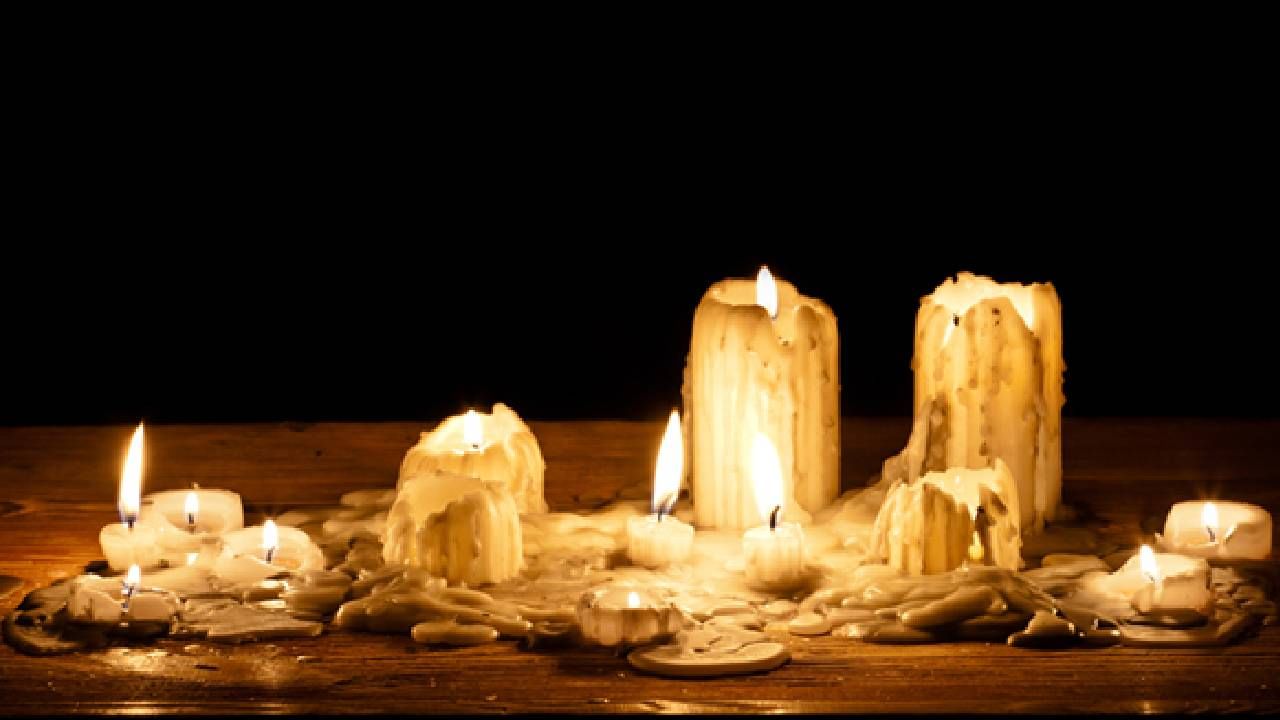 Deepavali: ಕರಗಿದ ಮೇಣದಬತ್ತಿಗಳನ್ನು ಎಸೆಯುವ ಬದಲು, ಈ ರೀತಿ ಮರುಬಳಕೆ ಮಾಡಿ Deepavali: ಕರಗಿದ ಮೇಣದಬತ್ತಿಗಳನ್ನು ಎಸೆಯುವ ಬದಲು, ಈ ರೀತಿ ಮರುಬಳಕೆ ಮಾಡಿ