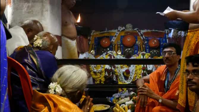 ಹಾಸನಾಂಬೆಯ ದರ್ಶನ ಪಡೆದು ಜಿಲ್ಲಾಡಳಿತವನ್ನ ಹಾಡಿ ಹೊಗಳಿದ ದೇವೇಗೌಡ