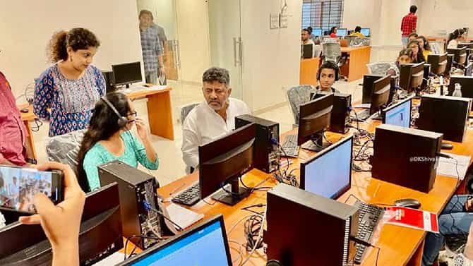 ಗ್ಯಾರಂಟಿ ಯೋಜನೆಗಳ ಫಲಾನುಭವಿಗಳಿಗೆ ಡಿಸಿಎಂ ಡಿಕೆ ಶಿವಕುಮಾರ್ ದೂರವಾಣಿ ಕರೆ