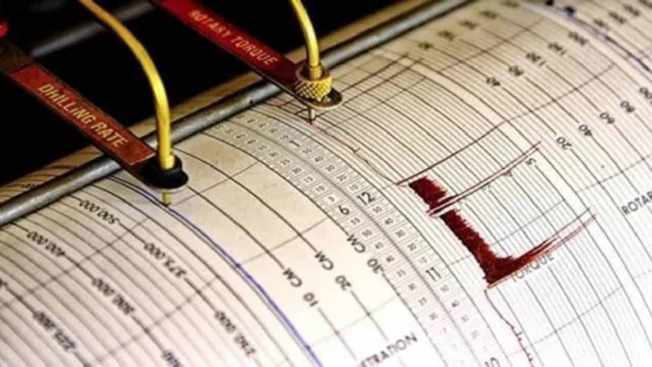 Earthquake: ಪೂರ್ವ ಟರ್ಕಿಯಲ್ಲಿ 5.5 , ಜಪಾನ್ನಲ್ಲಿ 6.3 ತೀವ್ರತೆಯ ಭೂಕಂಪ Earthquake: ಪೂರ್ವ ಟರ್ಕಿಯಲ್ಲಿ 5.5 , ಜಪಾನ್ನಲ್ಲಿ 6.3 ತೀವ್ರತೆಯ ಭೂಕಂಪ