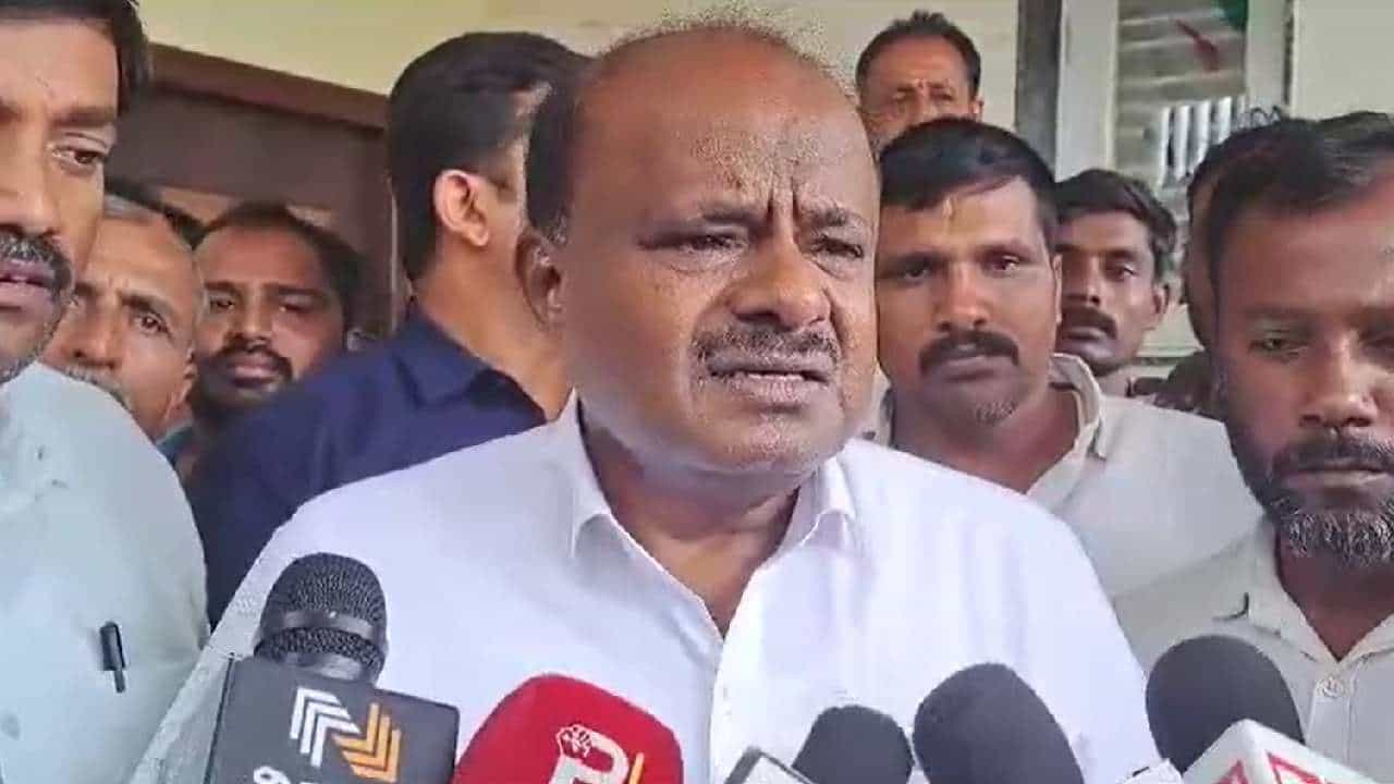 ಭ್ರೂಣ ಹತ್ಯೆ ಪ್ರಕರಣ: ತಪ್ಪಿತಸ್ಥರ ವಿರುದ್ಧ ಕಠಿಣ ಕ್ರಮಕ್ಕೆ ಕುಮಾರಸ್ವಾಮಿ ಆಗ್ರಹ ಭ್ರೂಣ ಹತ್ಯೆ ಪ್ರಕರಣ: ತಪ್ಪಿತಸ್ಥರ ವಿರುದ್ಧ ಕಠಿಣ ಕ್ರಮಕ್ಕೆ ಕುಮಾರಸ್ವಾಮಿ ಆಗ್ರಹ