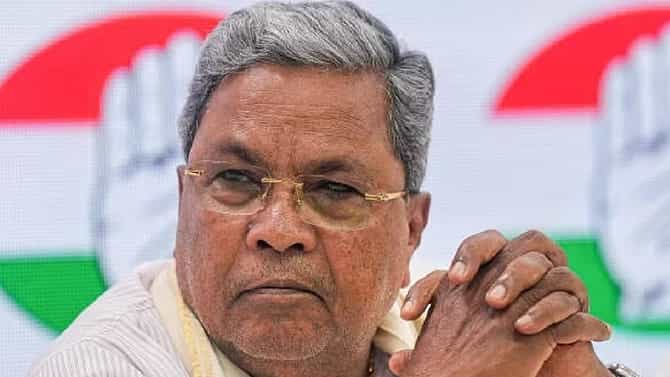 ಕನ್ನಡದಲ್ಲೂ ಸ್ಪರ್ಧಾತ್ಮಕ ಪರೀಕ್ಷೆ ನಡೆಸಿ: ಸಿಎಂ ಸಿದ್ದರಾಮಯ್ಯ