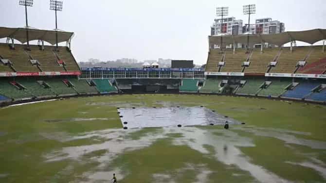 IND vs AUS ಎರಡನೇ ಟಿ20 ಪಂದ್ಯ ನಡೆಯುತ್ತಾ?: ಕೆರೆಯಂತಾಗಿದ್ದ ಗ್ರೀನ್ ಫೀಲ್