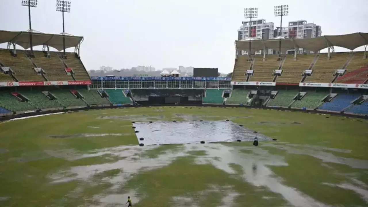 IND vs AUS ಎರಡನೇ ಟಿ20 ಪಂದ್ಯ ನಡೆಯುತ್ತಾ?: ಕೆರೆಯಂತಾಗಿದ್ದ ಗ್ರೀನ್ ಫೀಲ್ಡ್ ಸ್ಟೇಡಿಯಂ ಈಗ ಹೇಗಿದೆ ನೋಡಿ