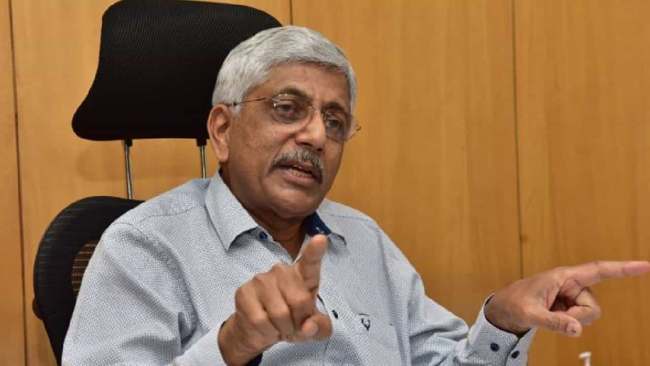 ನವೆಂಬರ್ 24ರೊಳಗೆ ಕಾಂತರಾಜು ಜಾತಿ ಗಣತಿ ವರದಿ ಸಲ್ಲಿಕೆ, ಜಯಪ್ರಕಾಶ್ ಹೆಗ್ಡೆ ಸ್ಪಷ್ಟನೆ ನವೆಂಬರ್ 24ರೊಳಗೆ ಕಾಂತರಾಜು ಜಾತಿ ಗಣತಿ ವರದಿ ಸಲ್ಲಿಕೆ, ಜಯಪ್ರಕಾಶ್ ಹೆಗ್ಡೆ ಸ್ಪಷ್ಟನೆ