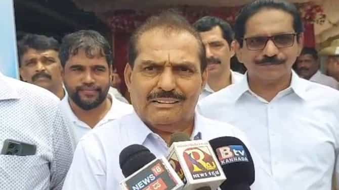 ಗುತ್ತಿಗೆದಾರರಿಗೆ ಬಾಕಿ ಬಿಲ್ ಪಾವತಿ ವಿಳಂಬ; ಖರ್ಗೆ ಕೆದಕಿದ ವಸಂತ್ ಬಂಗೇರ