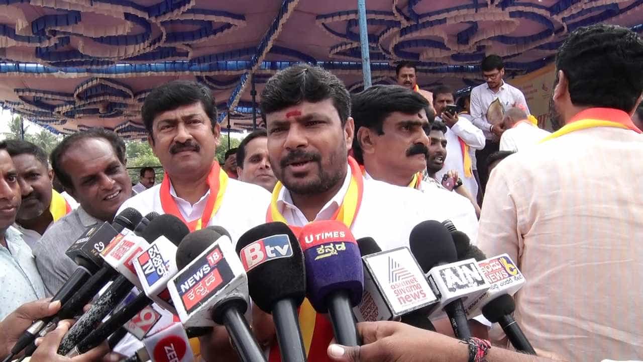 ಸಚಿವ ಸ್ಥಾನ ಬೇಕೆನ್ನುವವರು ರಾಜೀನಾಮೆ ಕೊಟ್ಟು ಮನೆಯಲ್ಲಿರಲಿ: ಕಾಂಗ್ರೆಸ್ ಶಾಸಕ ಕೊತ್ತೂರು ಮಂಜುನಾಥ್ ಸಚಿವ ಸ್ಥಾನ ಬೇಕೆನ್ನುವವರು ರಾಜೀನಾಮೆ ಕೊಟ್ಟು ಮನೆಯಲ್ಲಿರಲಿ: ಕಾಂಗ್ರೆಸ್ ಶಾಸಕ ಕೊತ್ತೂರು ಮಂಜುನಾಥ್