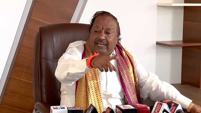 ಕಾಂತರಾಜ್ ವರದಿಯನ್ನು ಬೆಂಕಿಗೆ ಹಾಕಿ ಸುಡಬೇಕು; ಕೆಎಸ್​ ಈಶ್ವರಪ್ಪ
