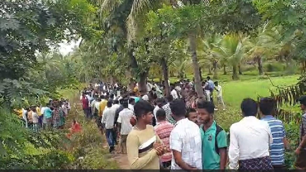 ಗಣಿ-ಭೂವಿಜ್ಞಾನ ಇಲಾಖೆ ಅಧಿಕಾರಿ ಪ್ರತಿಮಾ ಕೊಲೆ ಮಾದರಿಯಲ್ಲೇ ಮಂಡ್ಯದಲ್ಲಿ ಮೇಸ್ತ್ರಿ ಹತ್ಯೆ ಗಣಿ-ಭೂವಿಜ್ಞಾನ ಇಲಾಖೆ ಅಧಿಕಾರಿ ಪ್ರತಿಮಾ ಕೊಲೆ ಮಾದರಿಯಲ್ಲೇ ಮಂಡ್ಯದಲ್ಲಿ ಮೇಸ್ತ್ರಿ ಹತ್ಯೆ
