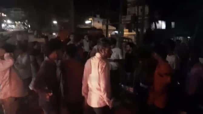 ಮಂಗಳೂರಿನಲ್ಲಿ ಬಜರಂಗದಳದ ಕಾರ್ಯಕರ್ತರಿಂದ ನೈತಿಕ ಪೊಲೀಸ್​ಗಿರಿ