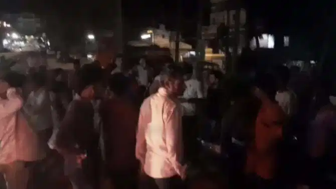 ಮಂಗಳೂರಿನಲ್ಲಿ ನೈತಿಕ ಪೊಲೀಸ್‌ಗಿರಿ: ಇಬ್ಬರು ಪೊಲೀಸ್ ವಶಕ್ಕೆ