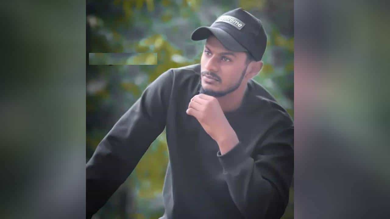ಪೊಲೀಸರ ಕಿರುಕುಳ ಆರೋಪ; ಪೆಟ್ರೋಲ್ ಸುರಿದುಕೊಂಡು ಆತ್ಮಹತ್ಯೆಗೆ ಯತ್ನಿಸಿದ್ದ ಯುವಕ ಸಾವು ಪೊಲೀಸರ ಕಿರುಕುಳ ಆರೋಪ; ಪೆಟ್ರೋಲ್ ಸುರಿದುಕೊಂಡು ಆತ್ಮಹತ್ಯೆಗೆ ಯತ್ನಿಸಿದ್ದ ಯುವಕ ಸಾವು