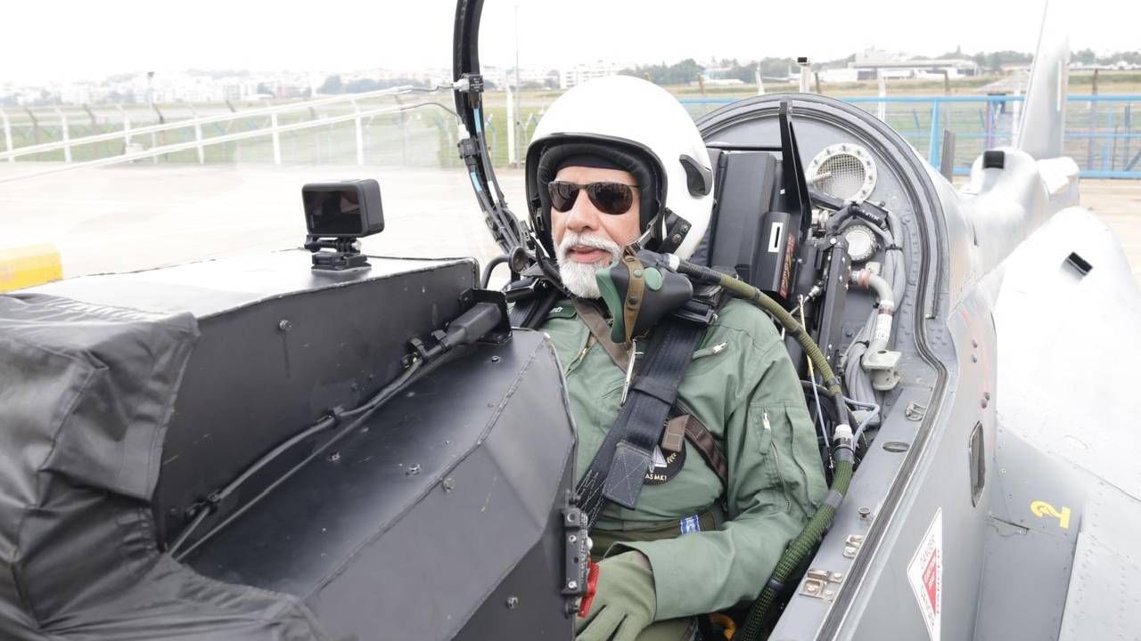 Narendra Modi Bengaluru Visit: PM Modi visits Bengaluru HAL and fly in tejas fighter craft