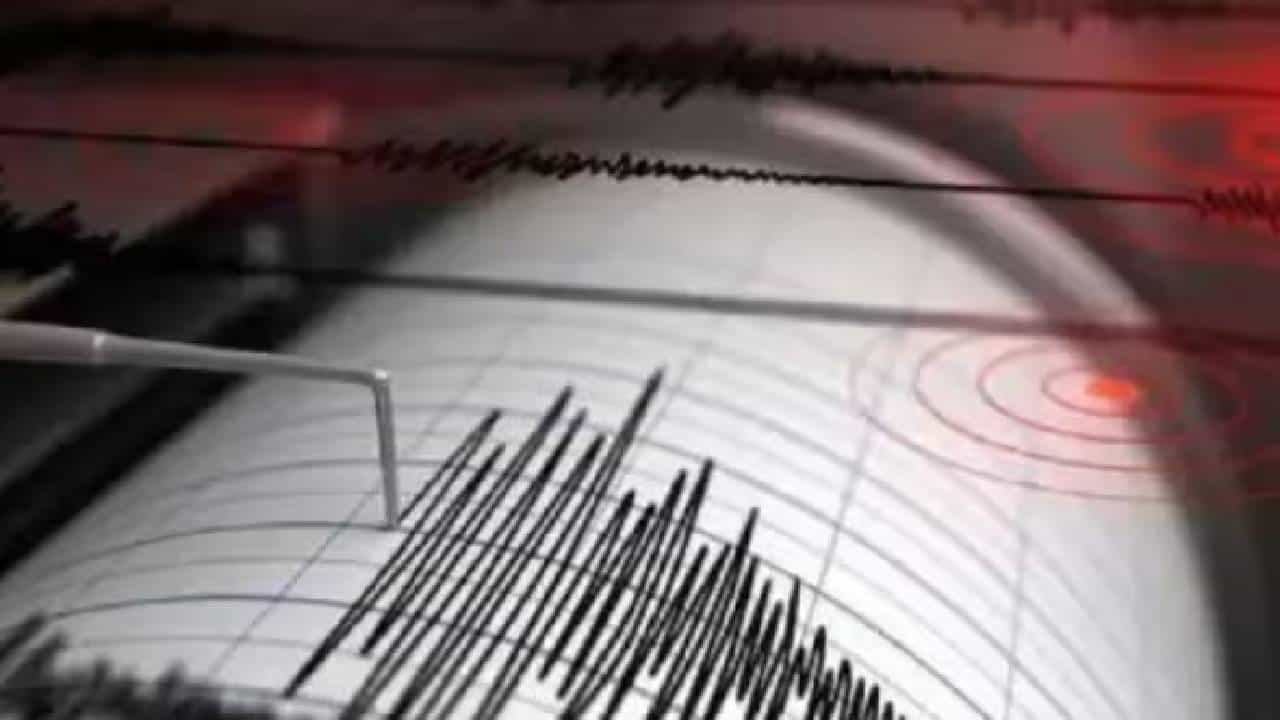 Nepal Earthquake: ನೇಪಾಳದಲ್ಲಿ 6.4 ತೀವ್ರತೆಯ ಭೂಕಂಪ, ಸಾವಿನ ಸಂಖ್ಯೆ 129ಕ್ಕೆ ಏರಿಕೆ Nepal Earthquake: ನೇಪಾಳದಲ್ಲಿ 6.4 ತೀವ್ರತೆಯ ಭೂಕಂಪ, ಸಾವಿನ ಸಂಖ್ಯೆ 129ಕ್ಕೆ ಏರಿಕೆ