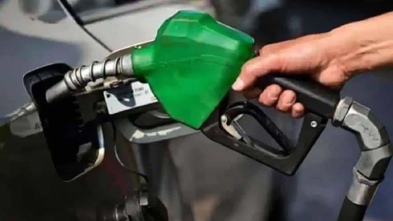 Petrol Price on November 07: ಬೆಂಗಳೂರು ಸೇರಿ ದೇಶದ ಪ್ರಮುಖ ನಗರಗಳಲ್ಲಿ ನವೆಂಬರ್ 7ರಂದು ಪೆಟ್ರೋಲ್, ಡೀಸೆಲ್ ದರ ಎಷ್ಟಿದೆ, ವಿವರ ಇಲ್ಲಿದೆ Petrol Price on November 07: ಬೆಂಗಳೂರು ಸೇರಿ ದೇಶದ ಪ್ರಮುಖ ನಗರಗಳಲ್ಲಿ ನವೆಂಬರ್ 7ರಂದು ಪೆಟ್ರೋಲ್, ಡೀಸೆಲ್ ದರ ಎಷ್ಟಿದೆ, ವಿವರ ಇಲ್ಲಿದೆ