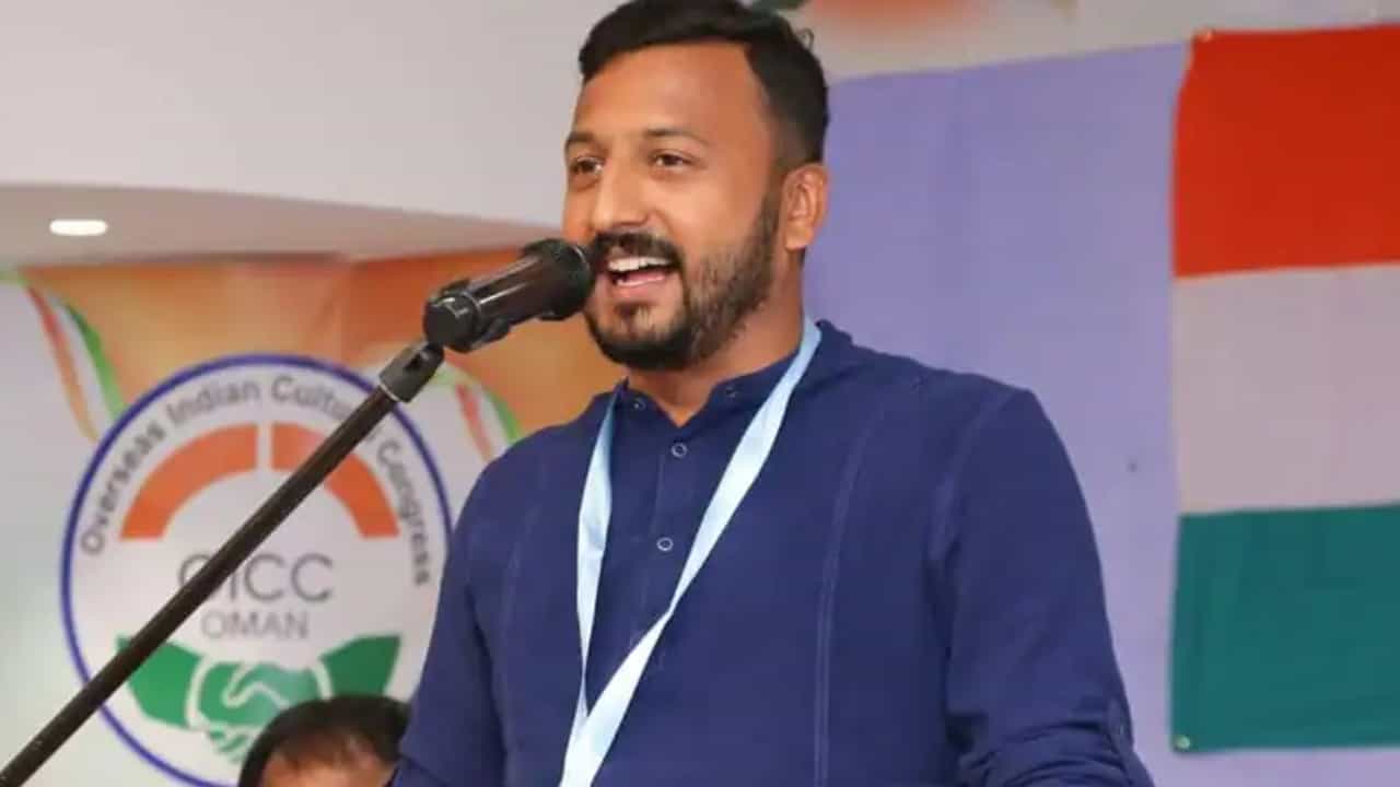 ಕೇರಳ ಯೂತ್ ಕಾಂಗ್ರೆಸ್ ಅಧ್ಯಕ್ಷರಾಗಿ ರಾಹುಲ್ ಮಾಂಕೂಟ್ಟತ್ತಿಲ್ ಆಯ್ಕೆ ಕೇರಳ ಯೂತ್ ಕಾಂಗ್ರೆಸ್ ಅಧ್ಯಕ್ಷರಾಗಿ ರಾಹುಲ್ ಮಾಂಕೂಟ್ಟತ್ತಿಲ್ ಆಯ್ಕೆ