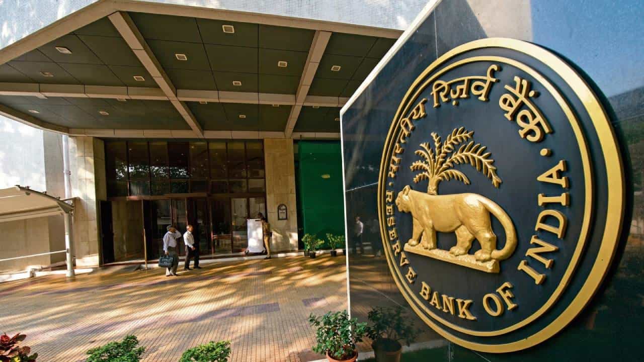 RBI Exam Admit Card 2023: RBI ಪ್ರಿಲಿಮ್ಸ್ ಪರೀಕ್ಷೆಯ ಪ್ರವೇಶ ಕಾರ್ಡ್ ಬಿಡುಗಡೆ; ನೇರ ಲಿಂಕ್ ಅನ್ನು ಇಲ್ಲಿ ಪರಿಶೀಲಿಸಿ RBI Exam Admit Card 2023: RBI ಪ್ರಿಲಿಮ್ಸ್ ಪರೀಕ್ಷೆಯ ಪ್ರವೇಶ ಕಾರ್ಡ್ ಬಿಡುಗಡೆ; ನೇರ ಲಿಂಕ್ ಅನ್ನು ಇಲ್ಲಿ ಪರಿಶೀಲಿಸಿ
