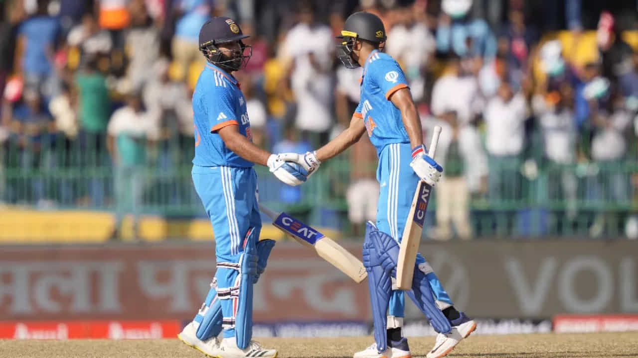 IND vs NZ: ರೋಹಿತ್ ಸಿಡಿಲಬ್ಬರ; ಮೊದಲ 5 ಓವರ್ಗಳಲ್ಲಿ 47 ರನ್ ಚಚ್ಚಿದ ಭಾರತ IND vs NZ: ರೋಹಿತ್ ಸಿಡಿಲಬ್ಬರ; ಮೊದಲ 5 ಓವರ್ಗಳಲ್ಲಿ 47 ರನ್ ಚಚ್ಚಿದ ಭಾರತ