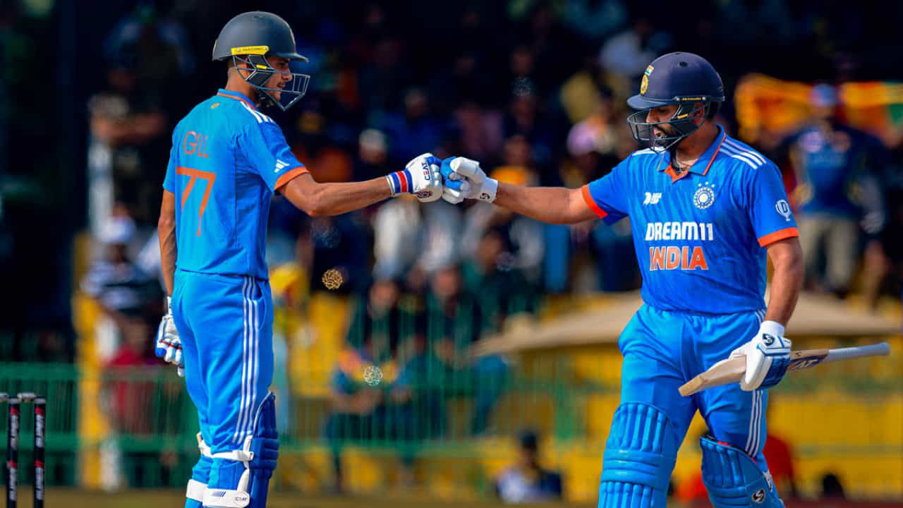 IND vs SA: ರೋಹಿತ್- ಗಿಲ್ ಅಬ್ಬರ; ಮೊದಲ 10 ಓವರ್ಗಳಲ್ಲಿ 91 ರನ್ ಚಚ್ಚಿದ ಭಾರತ..! IND vs SA: ರೋಹಿತ್- ಗಿಲ್ ಅಬ್ಬರ; ಮೊದಲ 10 ಓವರ್ಗಳಲ್ಲಿ 91 ರನ್ ಚಚ್ಚಿದ ಭಾರತ..!