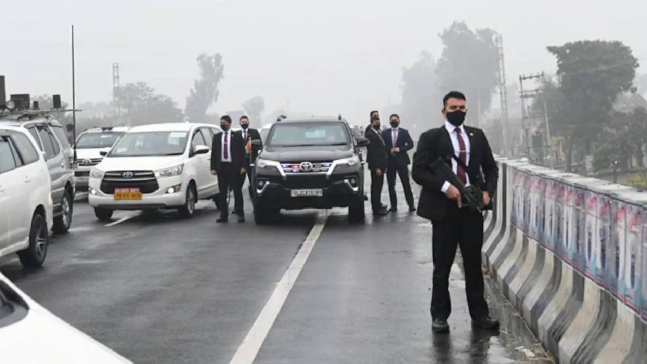 ಪಂಜಾಬ್ನಲ್ಲಿ ಪ್ರಧಾನಿ ಮೋದಿ ಭದ್ರತೆಯಲ್ಲಿ ಲೋಪ ಪ್ರಕರಣ: 7 ಪೊಲೀಸ್ ಅಧಿಕಾರಿಗಳ ಅಮಾನತು ಪಂಜಾಬ್ನಲ್ಲಿ ಪ್ರಧಾನಿ ಮೋದಿ ಭದ್ರತೆಯಲ್ಲಿ ಲೋಪ ಪ್ರಕರಣ: 7 ಪೊಲೀಸ್ ಅಧಿಕಾರಿಗಳ ಅಮಾನತು
