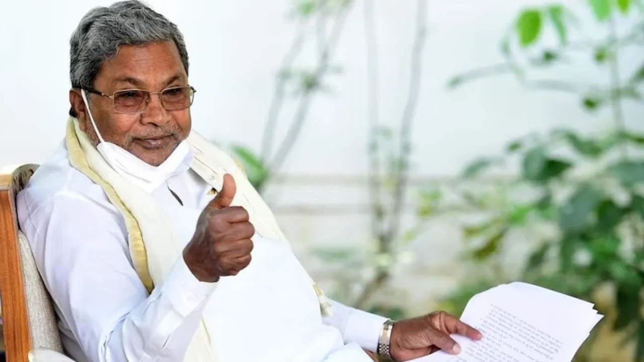 ಆಪರೇಷನ್ ಹಸ್ತ ಅಲ್ಲ, ಪಕ್ಷದ ಸಿದ್ಧಾಂತ ಒಪ್ಪಿ ಬಂದರೆ ಕಾಂಗ್ರೆಸ್ಗೆ ಸೇರಿಸಿಕೊಳ್ಳುತ್ತೇವೆ: ಸಿಎಂ ಸಿದ್ದರಾಮಯ್ಯ ಆಪರೇಷನ್ ಹಸ್ತ ಅಲ್ಲ, ಪಕ್ಷದ ಸಿದ್ಧಾಂತ ಒಪ್ಪಿ ಬಂದರೆ ಕಾಂಗ್ರೆಸ್ಗೆ ಸೇರಿಸಿಕೊಳ್ಳುತ್ತೇವೆ: ಸಿಎಂ ಸಿದ್ದರಾಮಯ್ಯ