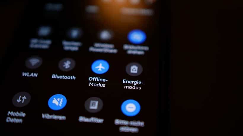 Tech Tips: ನೀವು ಸ್ಮಾರ್ಟ್ಫೋನ್ ಅನ್ನು ಡಾರ್ಕ್ ಮೋಡ್ನಲ್ಲಿಟ್ಟು ಉಪಯೋಗಿಸುತ್ತೀರಾ?