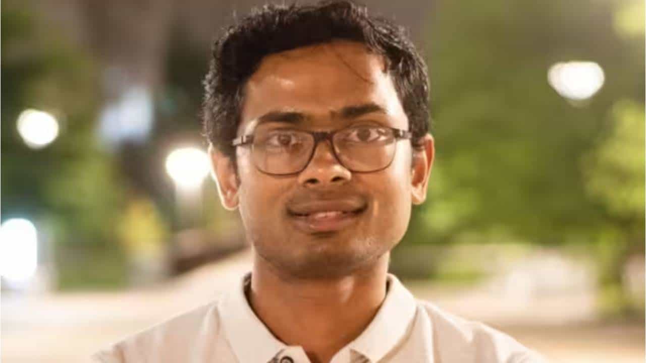 Success Story: ಸತ್ಯಂ ಕುಮಾರ್: ಬಿಹಾರದ ಹೊಲದಿಂದ ಟೆಕ್ ದೈತ್ಯ ಆಪಲ್ ಕಡೆಗೆ ನಡೆದ ಕಿರಿಯ ಐಐಟಿ ಹುಡುಗನ ಸ್ಫೂರ್ತಿ ಕತೆ! Success Story: ಸತ್ಯಂ ಕುಮಾರ್: ಬಿಹಾರದ ಹೊಲದಿಂದ ಟೆಕ್ ದೈತ್ಯ ಆಪಲ್ ಕಡೆಗೆ ನಡೆದ ಕಿರಿಯ ಐಐಟಿ ಹುಡುಗನ ಸ್ಫೂರ್ತಿ ಕತೆ!