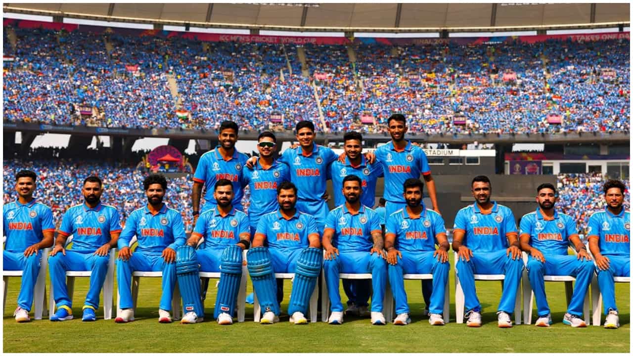 ವಿಶ್ವಕಪ್ ಸೋಲಿನ ನೋವಿನ ನಡುವೆಯೂ ಟೀಮ್ ಇಂಡಿಯಾದ ಬೆನ್ನು ತಟ್ಟಿದ ಸೆಲೆಬ್ರಿಟಿಗಳು ವಿಶ್ವಕಪ್ ಸೋಲಿನ ನೋವಿನ ನಡುವೆಯೂ ಟೀಮ್ ಇಂಡಿಯಾದ ಬೆನ್ನು ತಟ್ಟಿದ ಸೆಲೆಬ್ರಿಟಿಗಳು