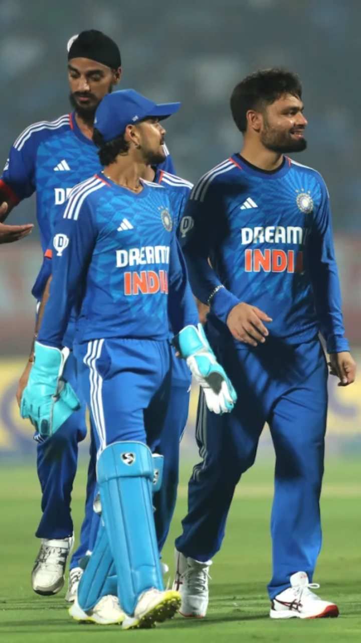 ರಾಯ್'ಪುರದ ಶಹೀದ್ ವೀರ್ ನಾರಾಯಣ ಸಿಂಗ್ ಅಂತರಾಷ್ಟ್ರೀಯ ಕ್ರೀಡಾಂಗಣದಲ್ಲಿ ಇಂದು ಭಾರತ-ಆಸ್ಟ್ರೇಲಿಯಾ ನಡುವೆ ನಾಲ್ಕನೇ ಟಿ20 ಪಂದ್ಯ ನಡೆಯಲಿದೆ.