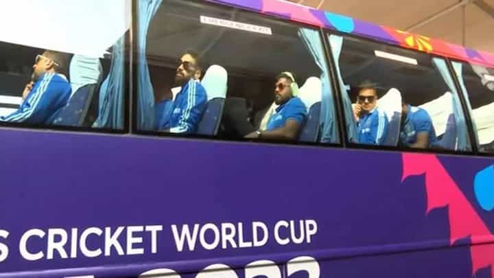 IND vs SL, ICC World Cup: ವಾಂಖೆಡೆ ಸ್ಟೇಡಿಯಂಗೆ ಆಗಮಿಸಿದ ಟೀಮ್ ಇಂಡಿಯಾ ಆಟಗಾರರು: ವಿಡಿಯೋ IND vs SL, ICC World Cup: ವಾಂಖೆಡೆ ಸ್ಟೇಡಿಯಂಗೆ ಆಗಮಿಸಿದ ಟೀಮ್ ಇಂಡಿಯಾ ಆಟಗಾರರು: ವಿಡಿಯೋ