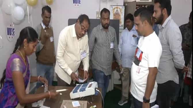 ತೆಲಂಗಾಣ: 3.26 ಕೋಟಿ ಮತದಾರರಿಂದ 2,290 ಅಭ್ಯರ್ಥಿಗಳ ಭವಿಷ್ಯ ನಿರ್ಧಾರ