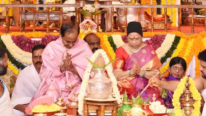 ತೆಲಂಗಾಣ ಸಿಎಂ ಕೆ ಚಂದ್ರಶೇಖರ್ ರಾವ್​ರಿಂದ ರಾಜಶ್ಯಾಮಲ ಯಾಗ
