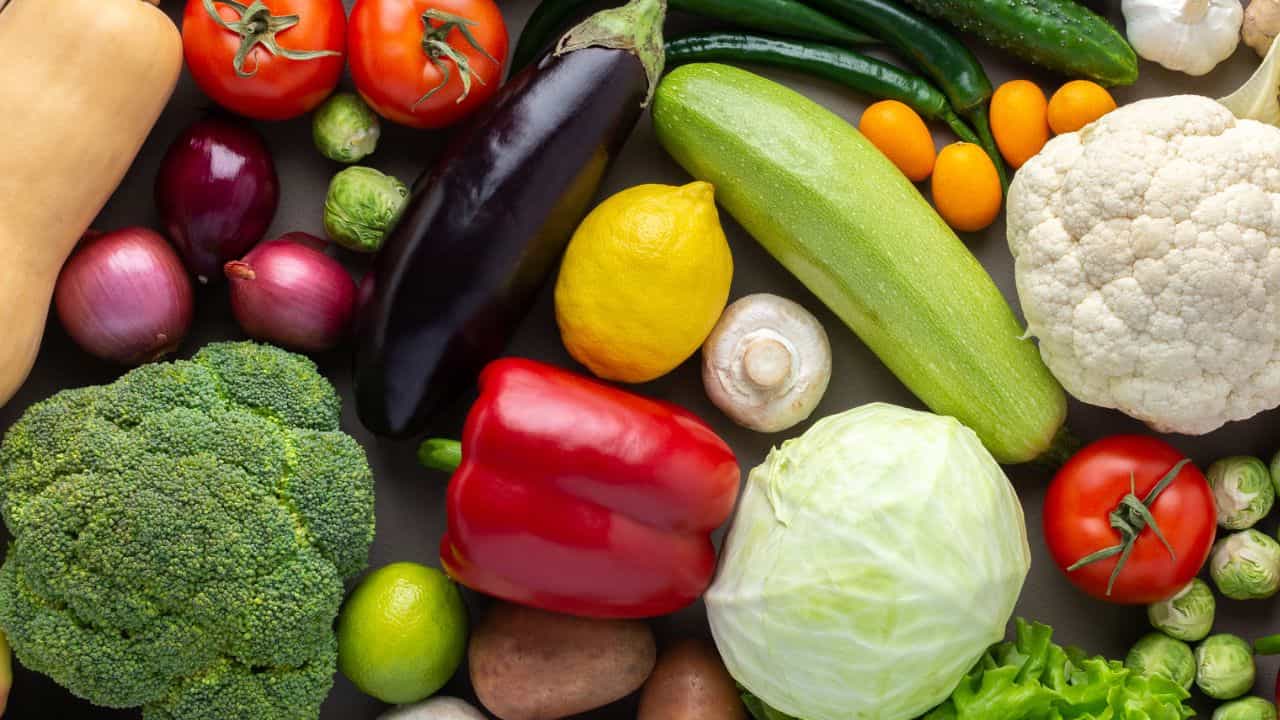Health Tips: ತಪ್ಪಿಯೂ ಈ ತರಕಾರಿಗಳನ್ನು ಹಸಿಯಾಗಿ ತಿನ್ನಬೇಡಿ, ಇಲ್ಲಿದೆ ಕಾರಣ Health Tips: ತಪ್ಪಿಯೂ ಈ ತರಕಾರಿಗಳನ್ನು ಹಸಿಯಾಗಿ ತಿನ್ನಬೇಡಿ, ಇಲ್ಲಿದೆ ಕಾರಣ