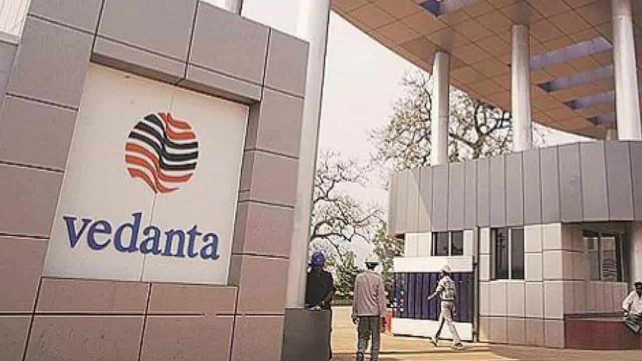 Vedanta: ಡಿಸ್ಪ್ಲೇ ಫ್ಯಾಬ್ ಘಟಕ ಸ್ಥಾಪನೆಗೆ ವೇದಾಂತ ಮತ್ತು ತೈವಾನ್ನ ಇನ್ನೋಲುಕ್ಸ್ ನಡುವೆ ನಡೆದಿದೆ ಮಾತುಕತೆ Vedanta: ಡಿಸ್ಪ್ಲೇ ಫ್ಯಾಬ್ ಘಟಕ ಸ್ಥಾಪನೆಗೆ ವೇದಾಂತ ಮತ್ತು ತೈವಾನ್ನ ಇನ್ನೋಲುಕ್ಸ್ ನಡುವೆ ನಡೆದಿದೆ ಮಾತುಕತೆ
