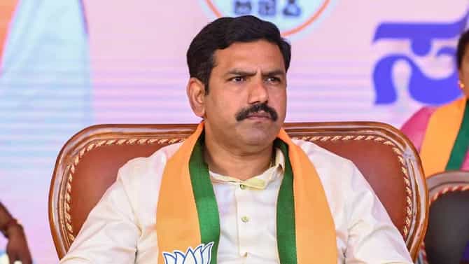 ಭದ್ರಾವತಿಯಲ್ಲಿ ಬಿಜೆಪಿ ಕಾರ್ಯಕರ್ತನ ಮೇಲೆ ಹಲ್ಲೆ; ಬಿವೈ ವಿಜಯೇಂದ್ರ ಗರಂ