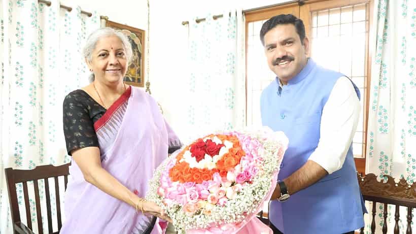 ವಿಧಾನಸಭೆ, ಪರಿಷತ್ ವಿಪಕ್ಷ ನಾಯಕರ ಆಯ್ಕೆ: ಬೆಂಗಳೂರಿಗೆ ಬಂದಿಳಿದ ಕೇಂದ್ರ ಬಿಜೆಪಿ ವೀಕ್ಷಕರು