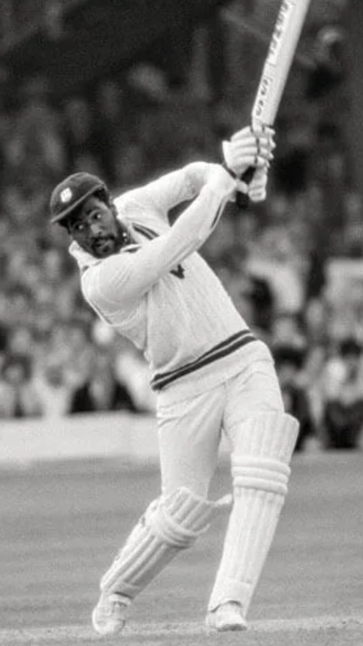 1979 ರ ವಿಶ್ವಕಪ್‌ನ ಫೈನಲ್‌ನಲ್ಲಿ 138 ರನ್​ಗಳ ಇನ್ನಿಂಗ್ಸ್ ಆಡಿದ್ದ ವಿವ್ ರಿಚರ್ಡ್ಸ್ ಪಂದ್ಯದ ಆಟಗಾರ ಪ್ರಶಸ್ತಿ ಗೆದ್ದಿದ್ದರು.