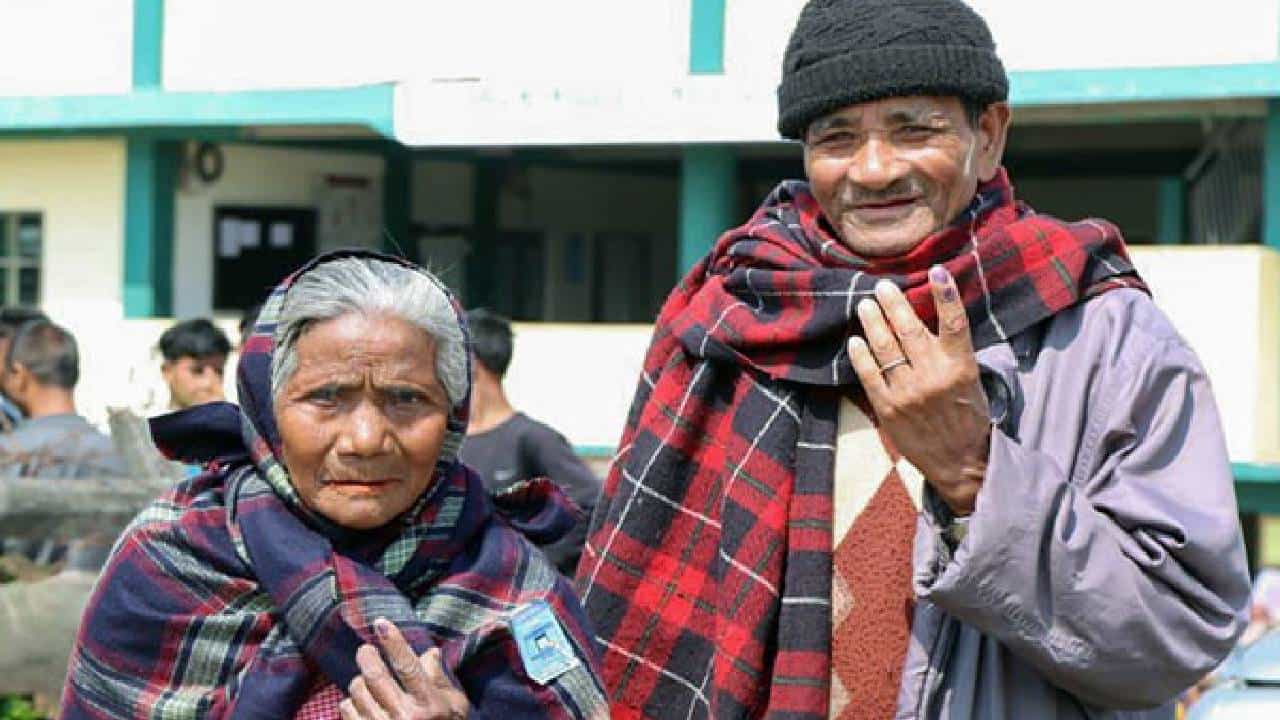 Chhattisgarh Mizoram Elections 2023: ಇಂದು ಛತ್ತೀಸ್ಗಢ, ಮಿಜೋರಾಂನಲ್ಲಿ ವಿಧಾನಸಭಾ ಚುನಾವಣೆ, ಮತದಾನ ಆರಂಭ, ಬಿಗಿ ಭದ್ರತೆ Chhattisgarh Mizoram Elections 2023: ಇಂದು ಛತ್ತೀಸ್ಗಢ, ಮಿಜೋರಾಂನಲ್ಲಿ ವಿಧಾನಸಭಾ ಚುನಾವಣೆ, ಮತದಾನ ಆರಂಭ, ಬಿಗಿ ಭದ್ರತೆ