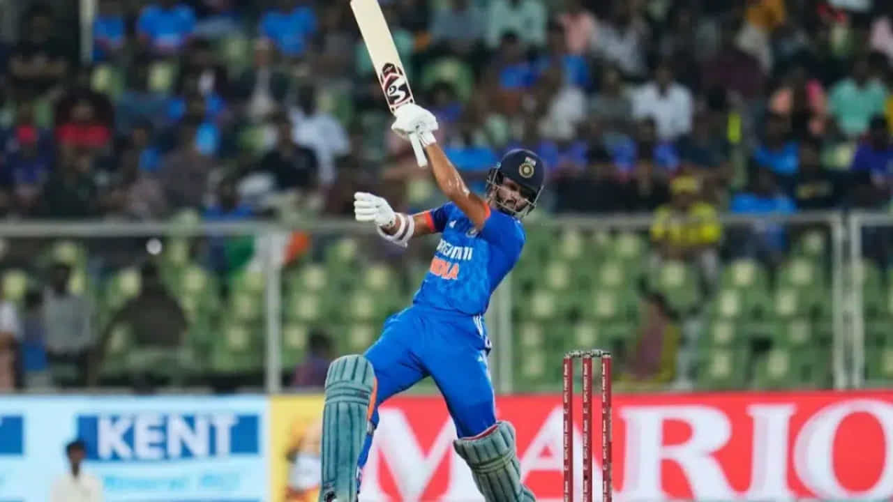 4, 4, 4, 6, 6... ವಿಶ್ವ ಚಾಂಪಿಯನ್ ಬೌಲರ್ಗೆ ಬೆವರಿಳಿಸಿದ ಜೈಸ್ವಾಲ್; ವಿಡಿಯೋ ನೋಡಿ 4, 4, 4, 6, 6... ವಿಶ್ವ ಚಾಂಪಿಯನ್ ಬೌಲರ್ಗೆ ಬೆವರಿಳಿಸಿದ ಜೈಸ್ವಾಲ್; ವಿಡಿಯೋ ನೋಡಿ