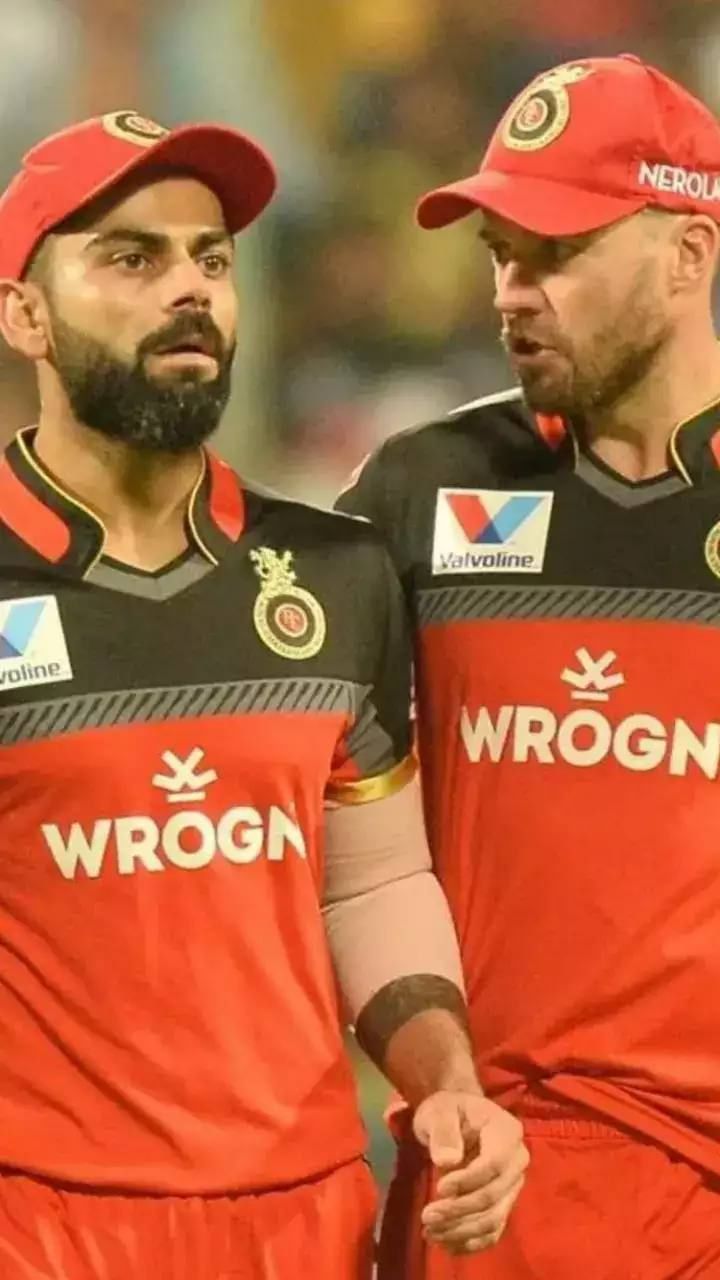 ಐಪಿಎಲ್ ಪ್ರಶಸ್ತಿಯನ್ನು ಗೆಲ್ಲದೆಯೇ RCB IPL ಇತಿಹಾಸದಲ್ಲಿ ಅತಿ ಹೆಚ್ಚು ಬಾರಿ ಫೈನಲ್ ತಲುಪಿದೆ. 2009, 2011 ಮತ್ತು 2016 ರಲ್ಲಿ ಮೂರು ಬಾರಿ ಫೈನಲ್ ಏರಿತ್ತು.