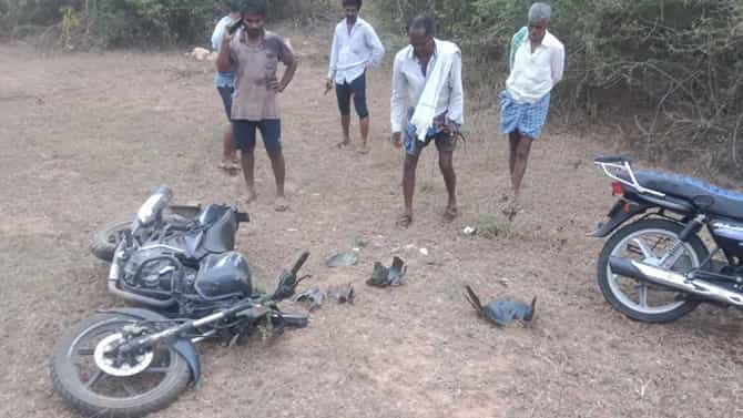 ರೈತರನ್ನು ಅಟ್ಟಾಡಿಸಿಕೊಂಡು ಹೋದ 30 ಕಾಡಾನೆಗಳ ಹಿಂಡು: ಅನ್ನದಾತ ಬಚಾವ್