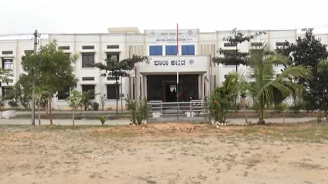 ಕೋಲಾರ: ಮೊರಾರ್ಜಿ ವಸತಿ ಶಾಲೆಯ ಪ್ರಿನ್ಸಿಪಾಲ್ ಸೇರಿ ಇಬ್ಬರು ಬಂಧನ