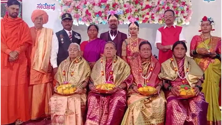 Video: ತನ್ನ ಮದುವೆಯಲ್ಲಿ ಹುತಾತ್ಮ ಯೋಧರ ಪತ್ನಿಯರಿಗೆ, ಗಾಯಾಳು ಯೋಧರಿಗೆ ಸನ್ಮಾನ ಮಾಡಿ ಸೈ ಅನ್ನಿಸಿಕೊಂಡ ಯೋಧ Video: ತನ್ನ ಮದುವೆಯಲ್ಲಿ ಹುತಾತ್ಮ ಯೋಧರ ಪತ್ನಿಯರಿಗೆ, ಗಾಯಾಳು ಯೋಧರಿಗೆ ಸನ್ಮಾನ ಮಾಡಿ ಸೈ ಅನ್ನಿಸಿಕೊಂಡ ಯೋಧ