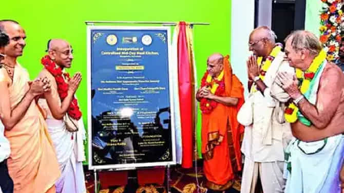 ಅಕ್ಷಯ ಪಾತ್ರದ ಹೈಟೆಕ್ ಅಡುಗೆಮನೆ ದಿನಕ್ಕೆ 15ಸಾವಿರ ಊಟ ಸಿದ್ದಪಡಿಸುತ್ತಿದೆ