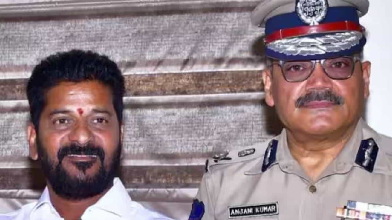 ತೆಲಂಗಾಣ: ಮಾಜಿ ಡಿಜಿಪಿ ಅಂಜನಿ ಕುಮಾರ್ ಅಮಾನತು ಆದೇಶ ಹಿಂಪಡೆದ ಚುನಾವಣಾ ಆಯೋಗ ತೆಲಂಗಾಣ: ಮಾಜಿ ಡಿಜಿಪಿ ಅಂಜನಿ ಕುಮಾರ್ ಅಮಾನತು ಆದೇಶ ಹಿಂಪಡೆದ ಚುನಾವಣಾ ಆಯೋಗ