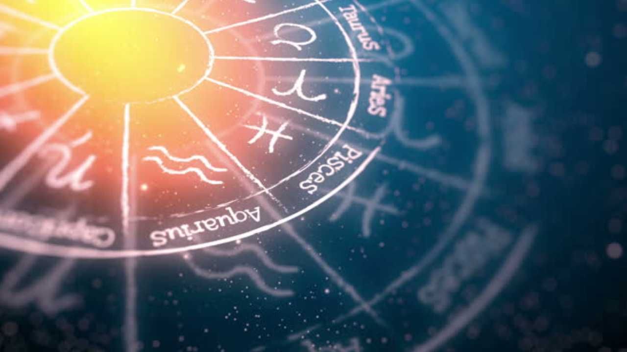 Horoscope 31 Dec: ಸಾಲಬಾಧೆ ಕಡಿಮೆ ಮಾಡಿಕೊಳ್ಳಲು ಮಾರ್ಗವನ್ನು ಹುಡುಕುವಿರಿ, ಅಸಭ್ಯವರ್ತನೆ ಇಷ್ಟವಾಗದು Horoscope 31 Dec: ಸಾಲಬಾಧೆ ಕಡಿಮೆ ಮಾಡಿಕೊಳ್ಳಲು ಮಾರ್ಗವನ್ನು ಹುಡುಕುವಿರಿ, ಅಸಭ್ಯವರ್ತನೆ ಇಷ್ಟವಾಗದು