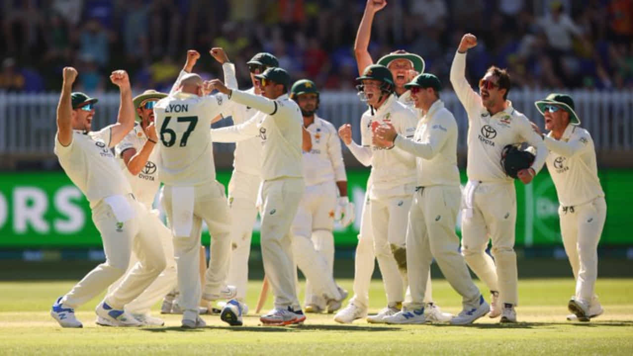 AUS vs PAK: ಆಸೀಸ್ ಮಾರಕ ದಾಳಿಗೆ ಪಾಕ್ ತತ್ತರ; ಮೊದಲ ಟೆಸ್ಟ್ ಸೋತ ಶಾನ್ ಮಸೂದ್ ಪಡೆ